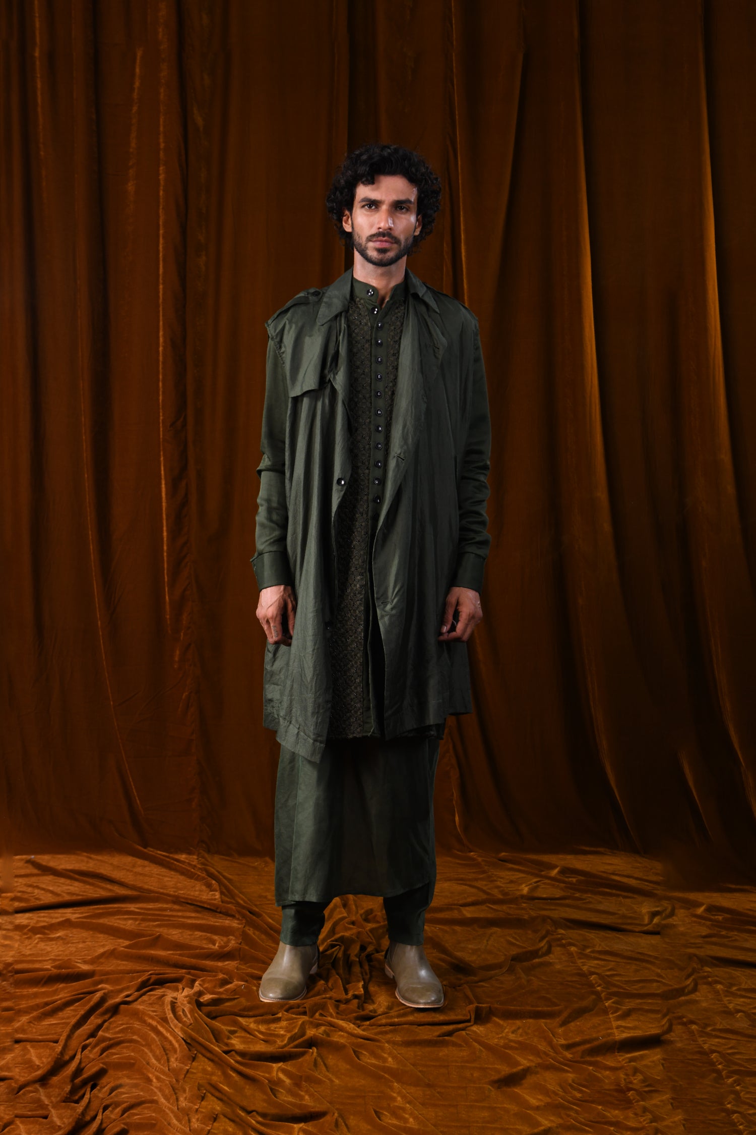  FOUR WAY ARROW CENTER BIB EMBROIDERED OLIVE KURTA 