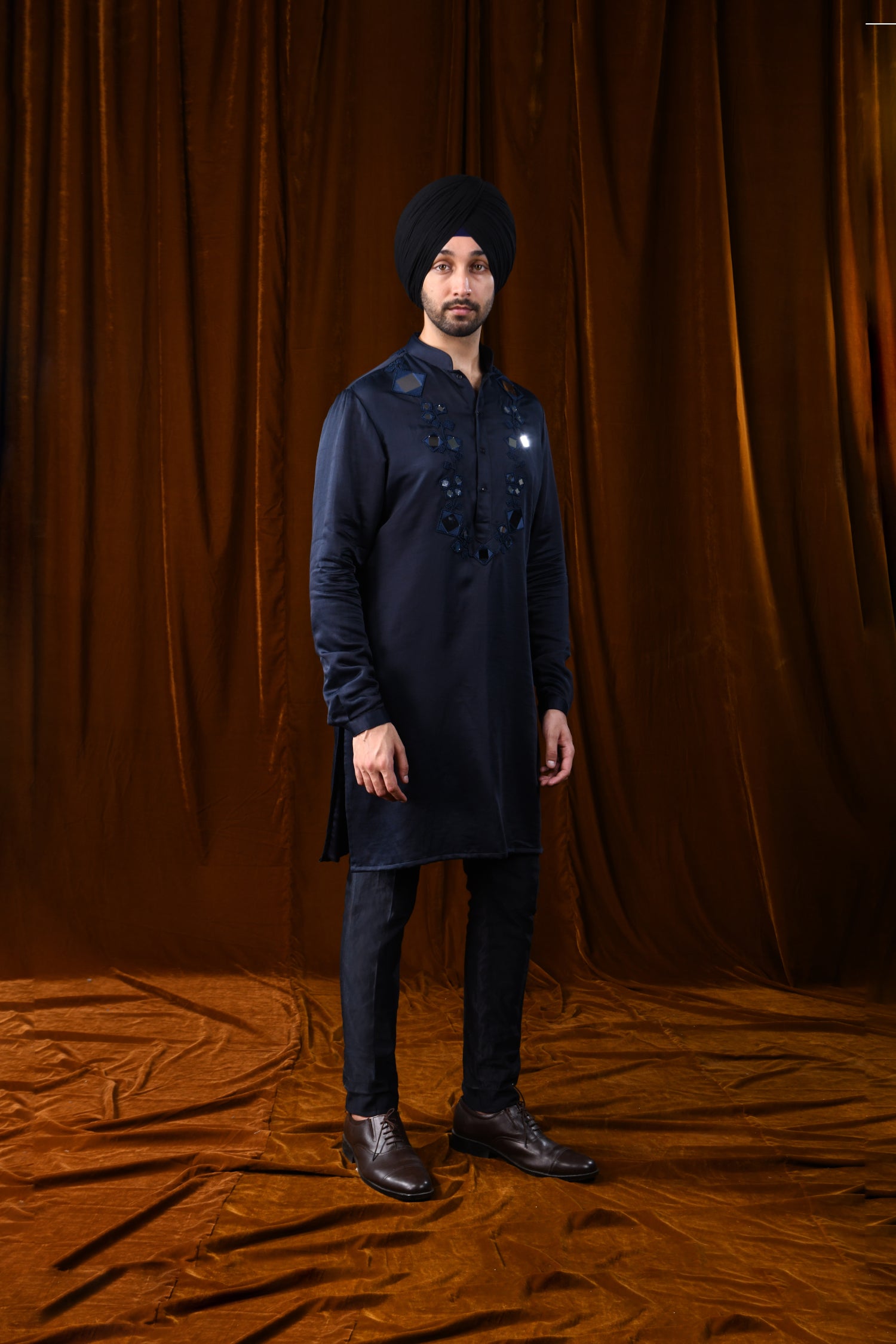 MIRROR HAAR NAVY KURTA  