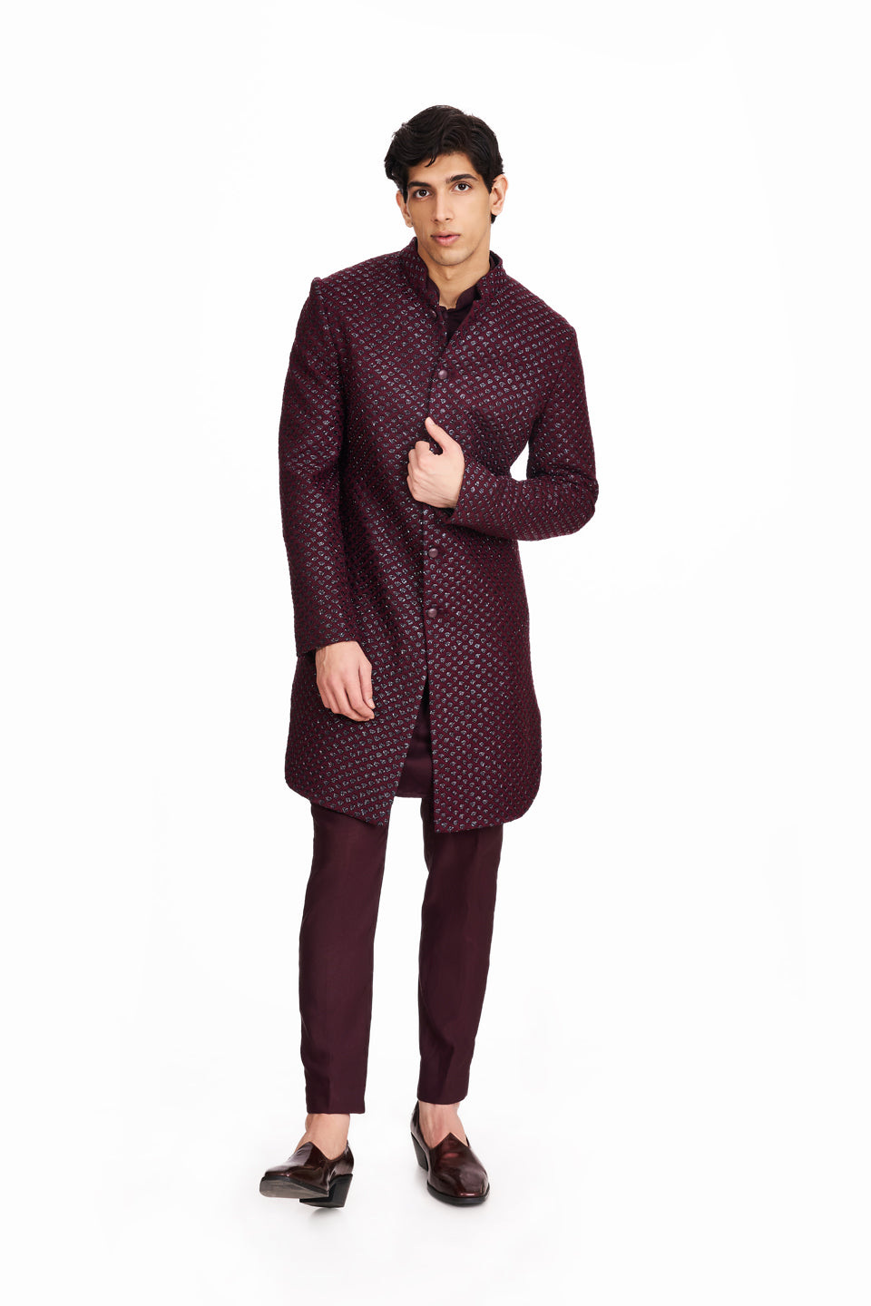 SMALL SCALLOP HIGHLIGHTED SHERWANI  
