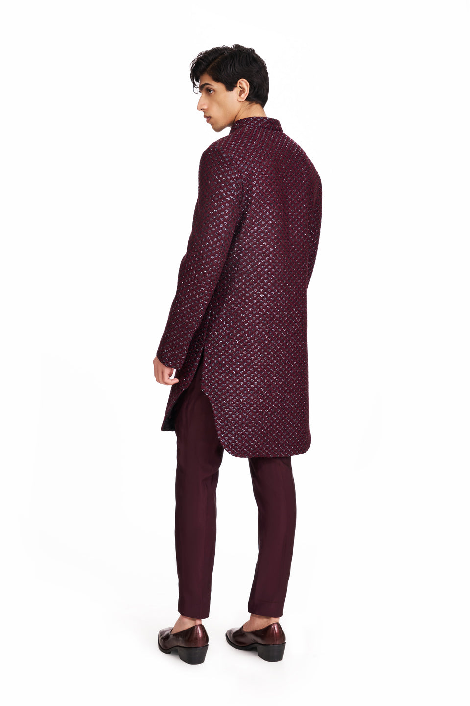 SMALL SCALLOP HIGHLIGHTED SHERWANI  