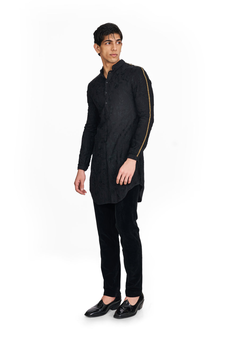 KASHMIRI STIPPER DORI KURTA  