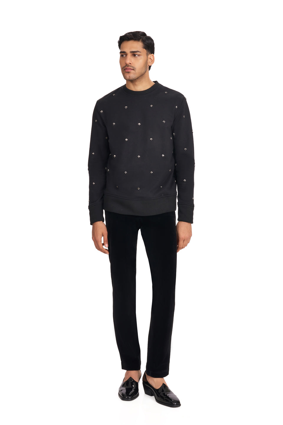 OUTSPREAD BOM ARROW HIGHLIGHTED SWEAT SHIRT  