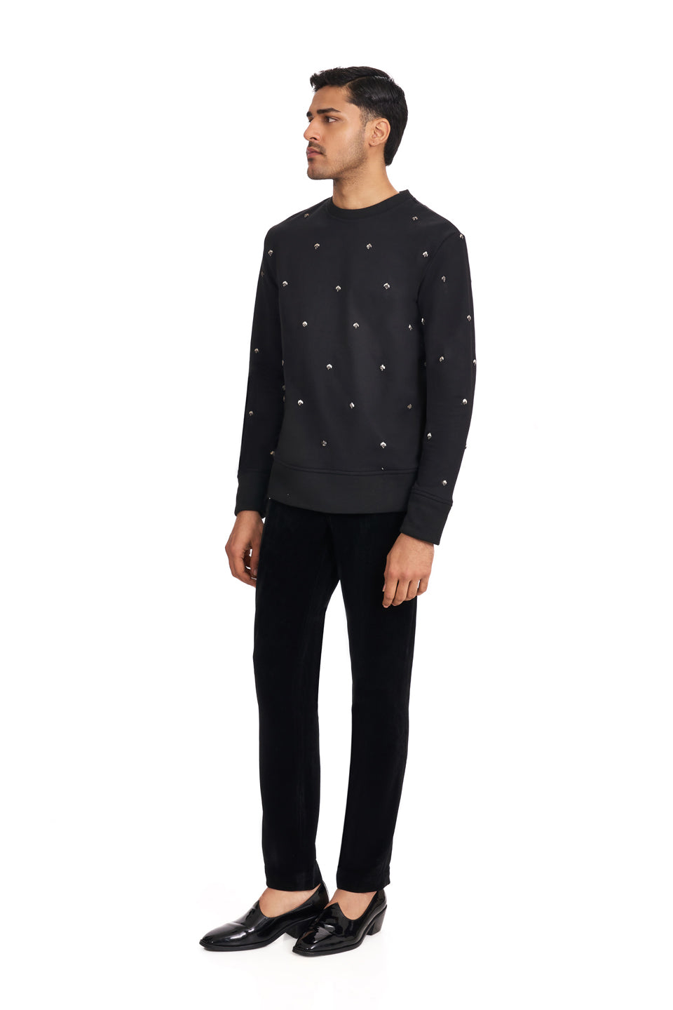 OUTSPREAD BOM ARROW HIGHLIGHTED SWEAT SHIRT  