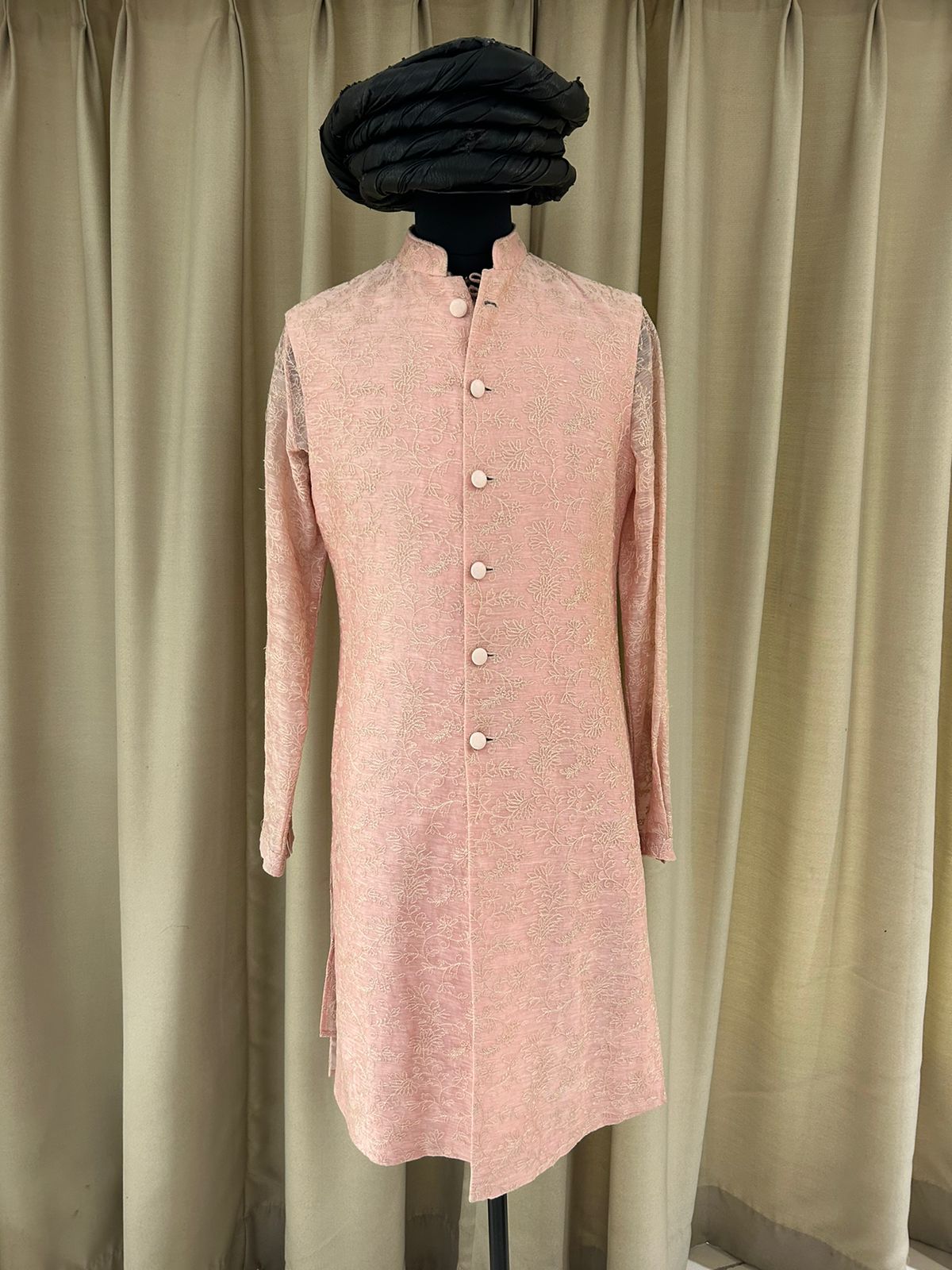 FLORAL CHIKANKARI KURTA WITH SLEEVELESS JACKET  