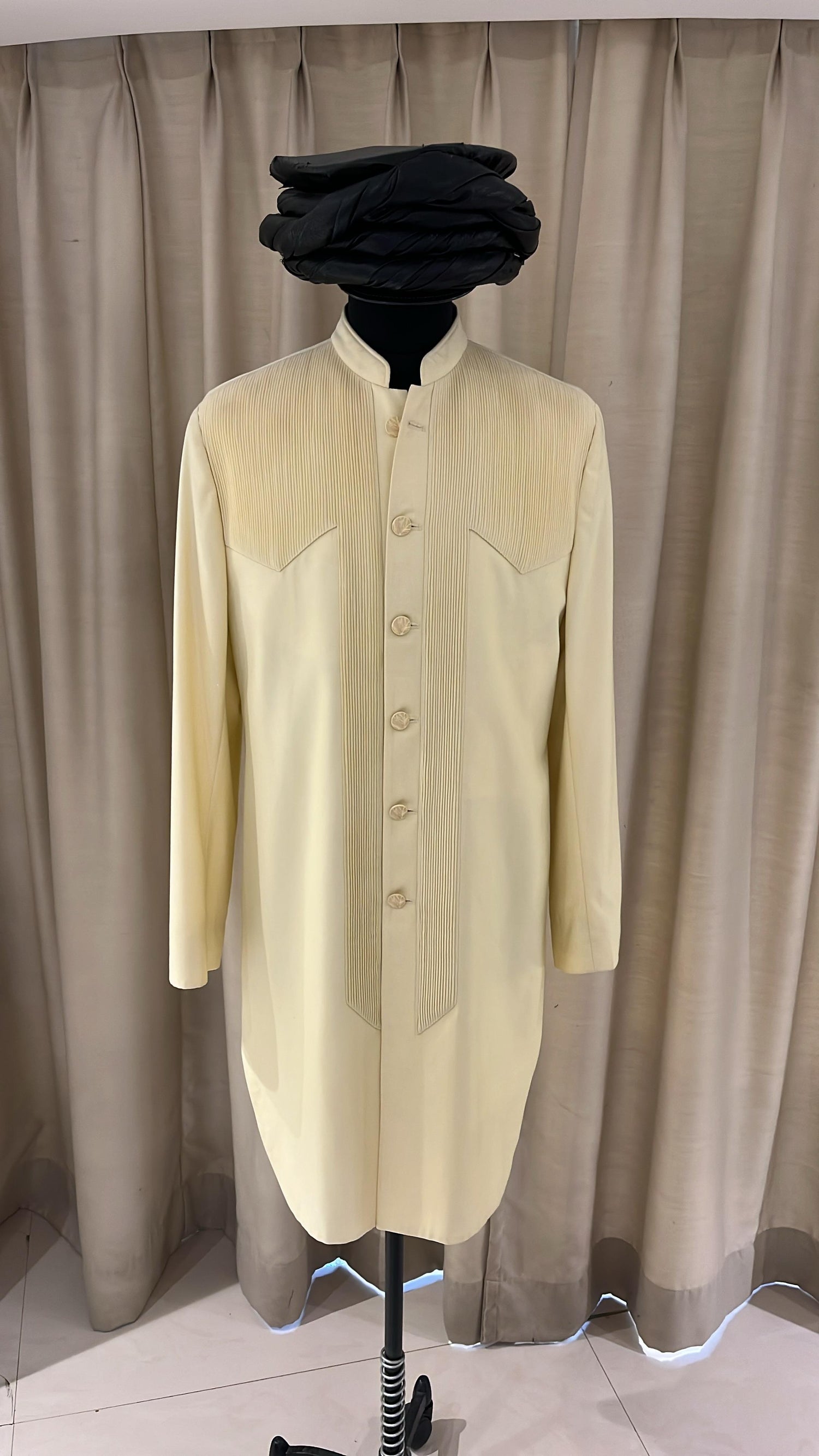 YOKE PINTUCKED JACKET  