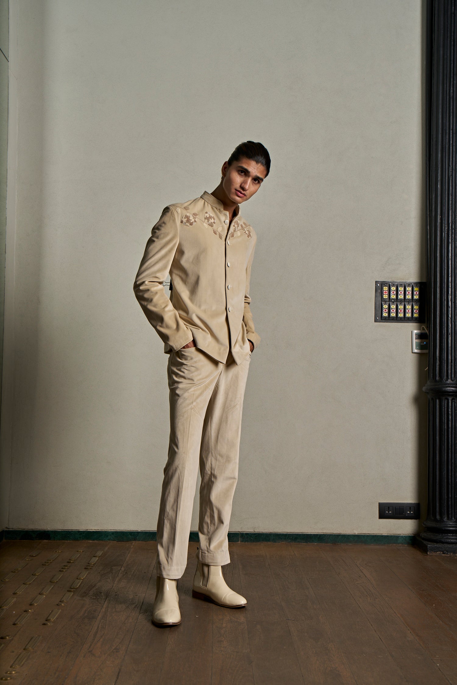 KNOTTED COWBOY ART CROPPED BANDHGALA  