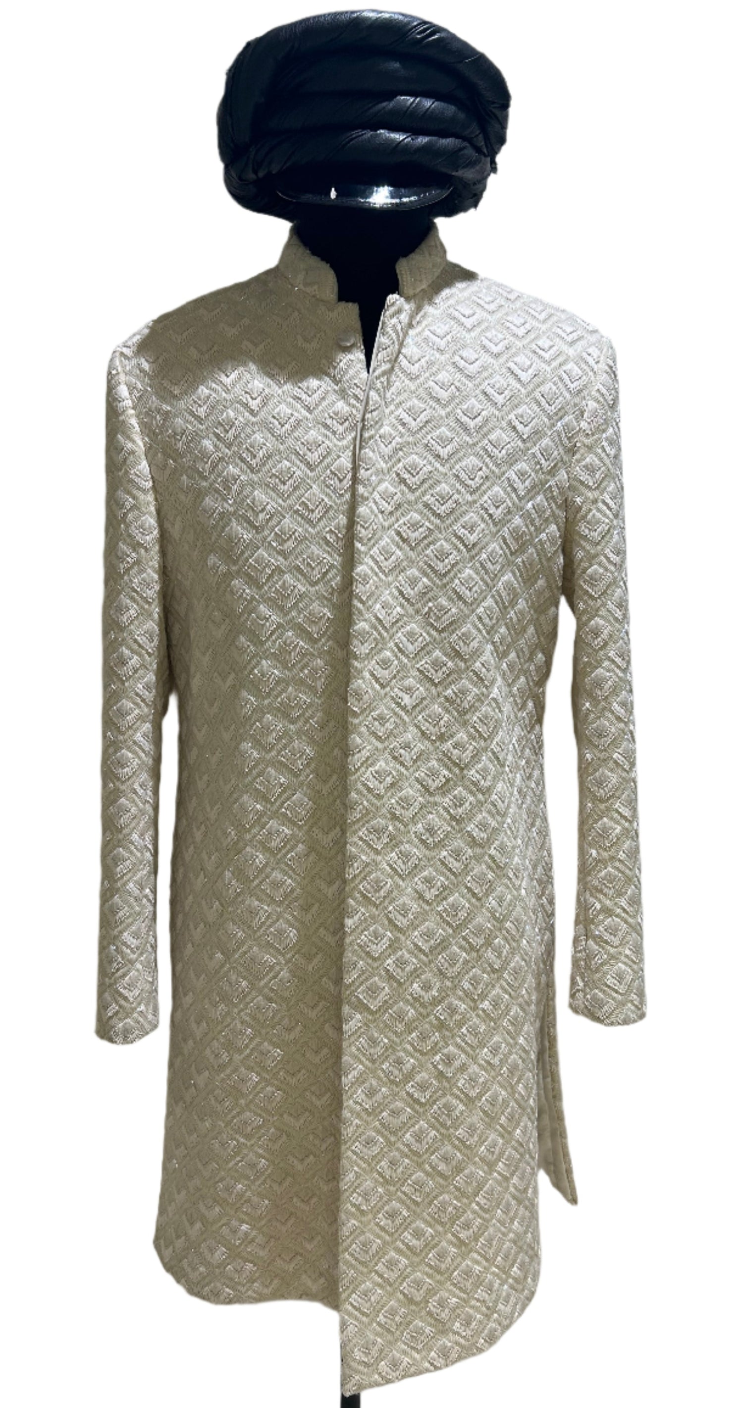 SCALLOP HIGHLIGHTED VANILLA JACKET  