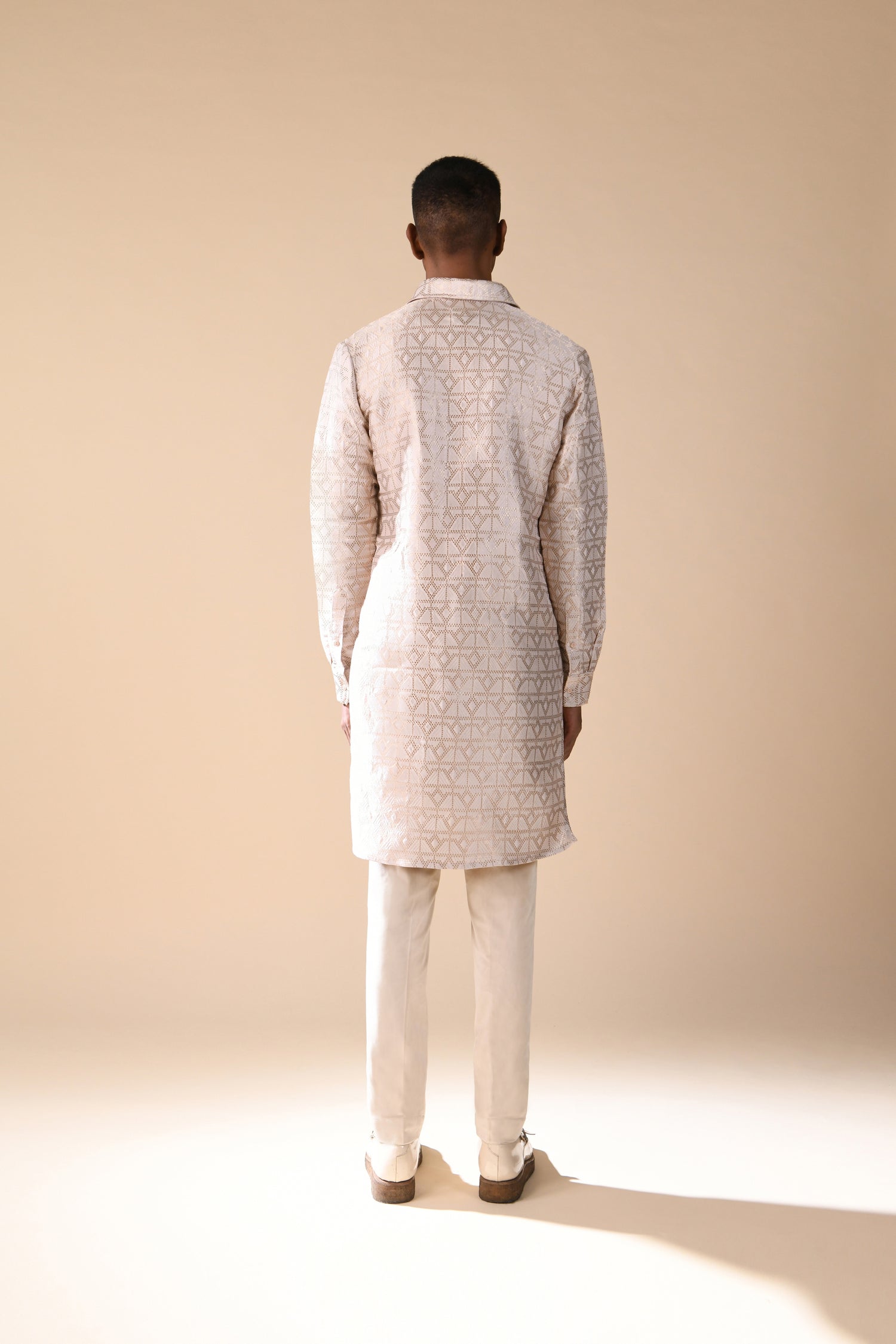 PACKAGING GEOMETRIC OPEN JACKET  