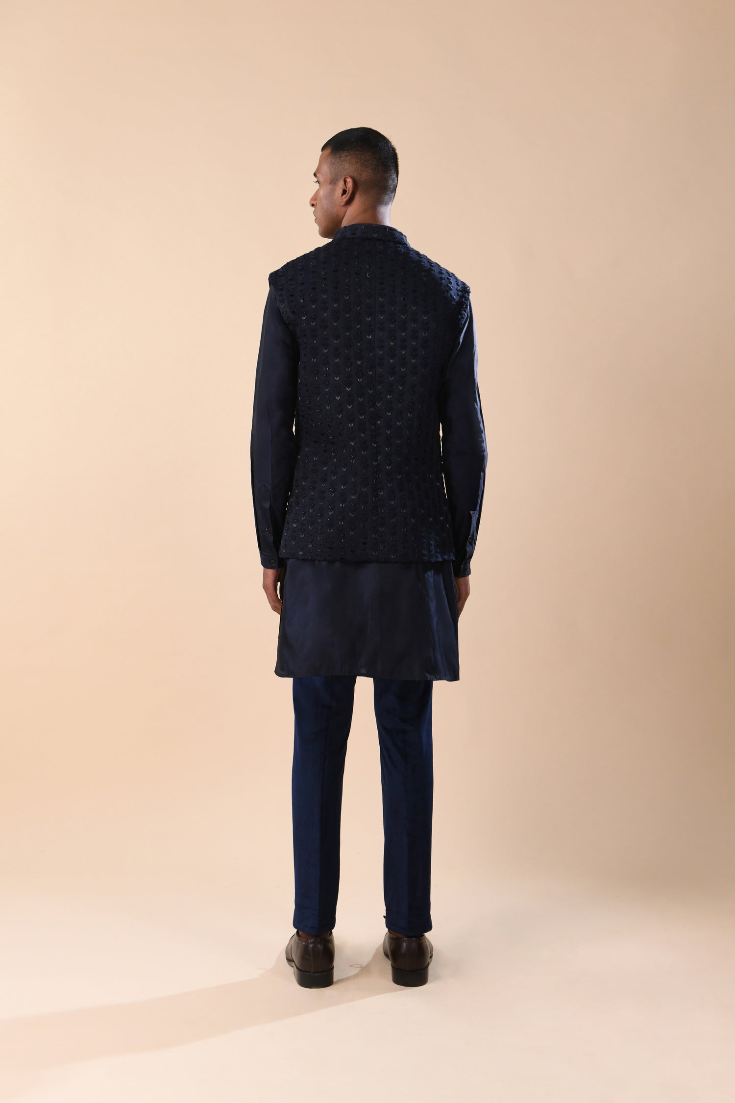 CUPID STRIPE HIGHLIGHTED SHORT SLEEVELESS JACKET  