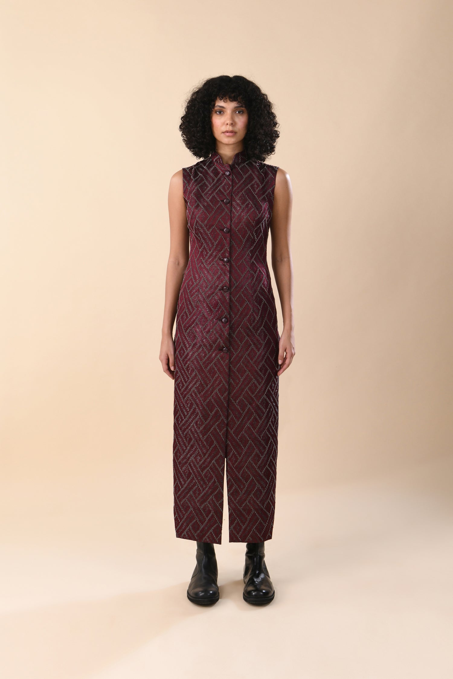  ZIG ZAG BEADED HIGHLIGHTED SLEEVELESS WINE DRESS 