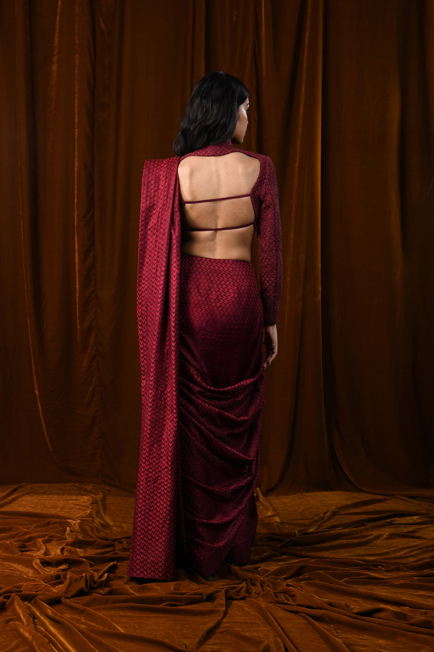 B BOM ARROW PLANT THREAD SAREE SET  