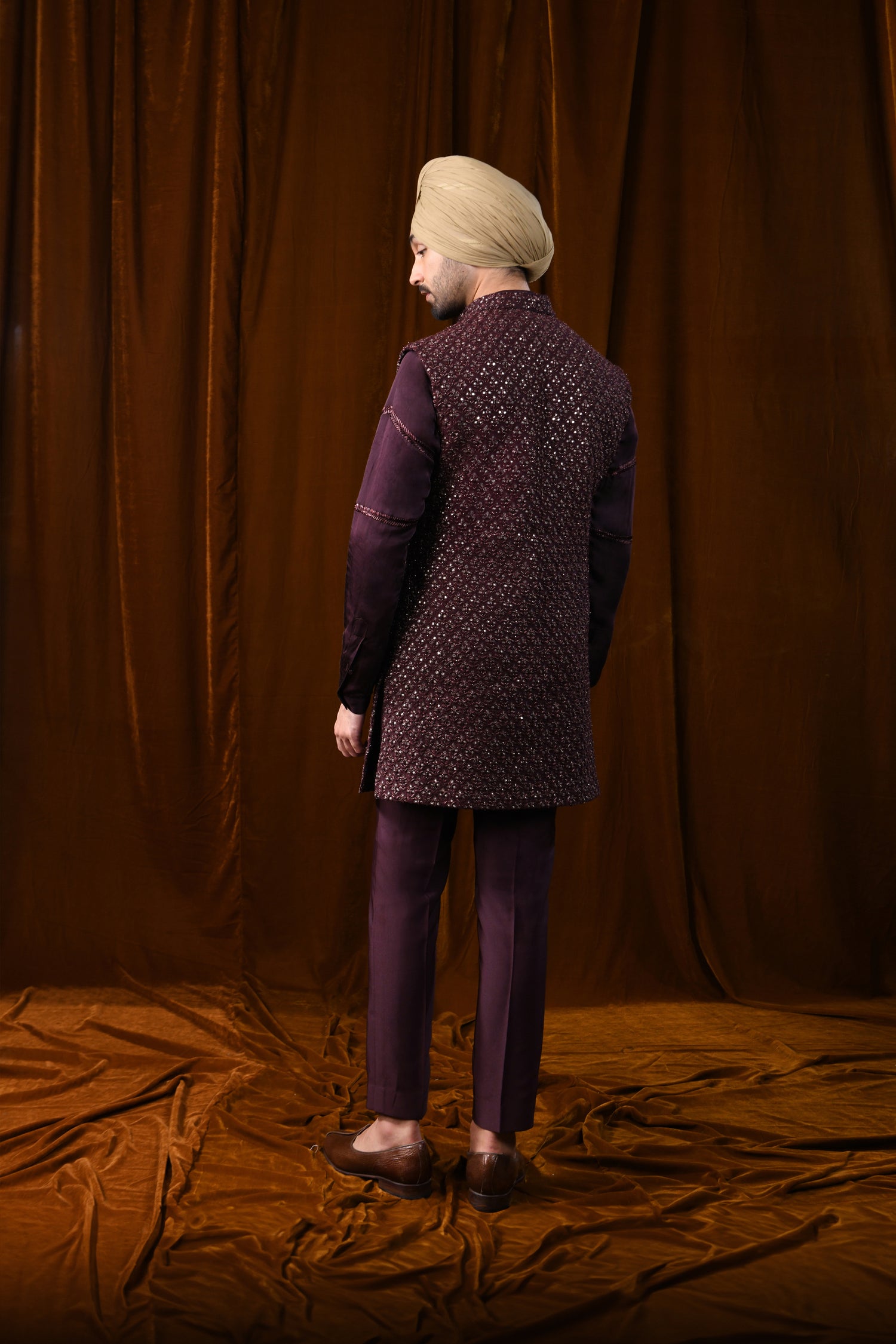 BIG PLANT MIRROR HIGHLIGHTED LONG SLEEVELESS WINE JACKET  