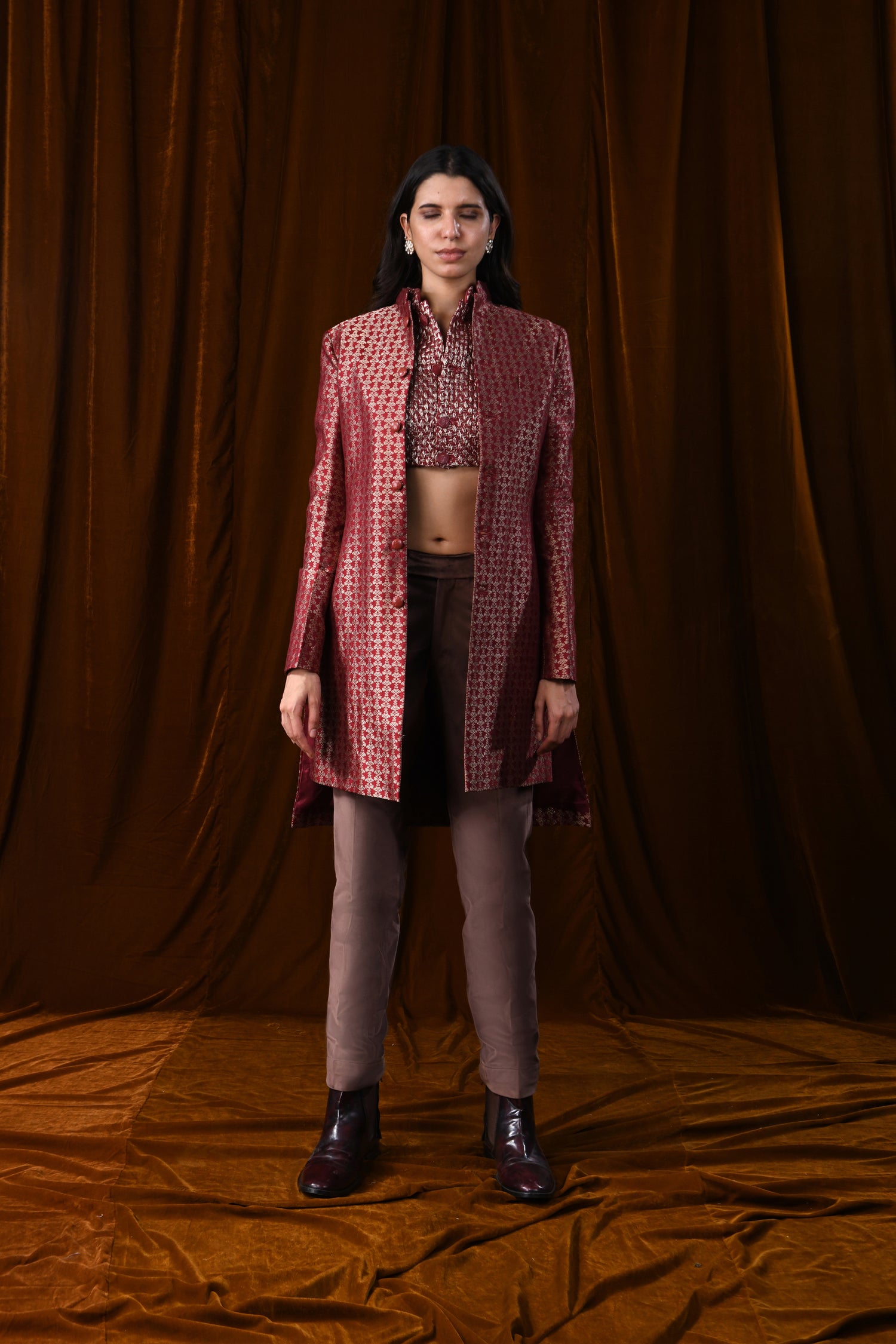 B CREST OPEN SHERWANI  