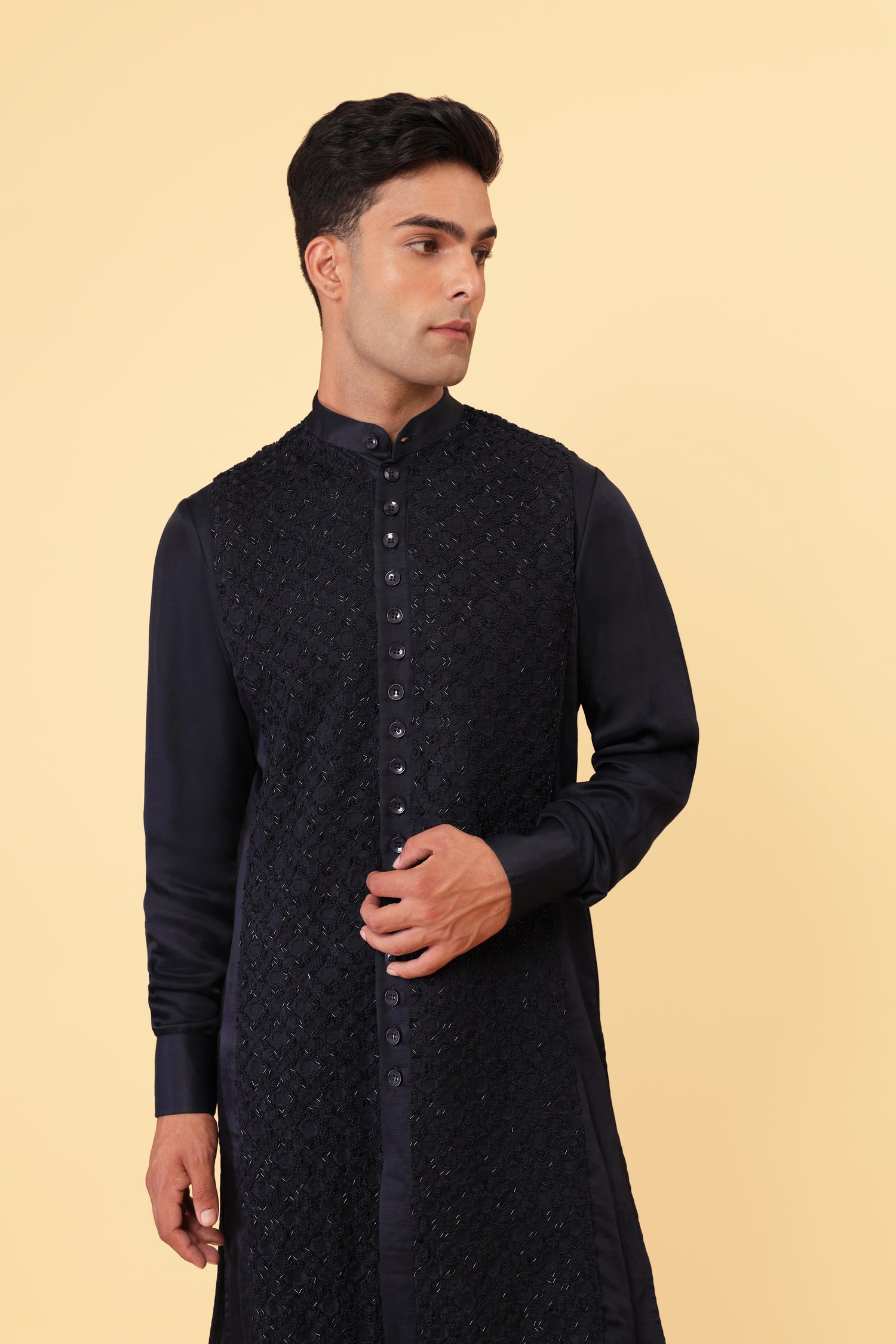 FOUR WAY ARROW CENTER BIB EMBROIDERED NAVY KURTA  