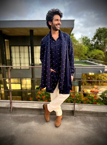 Diwali  Kartik Aaryan's blue kurta to Ranveer Singh's red sherwani:  Bollywood looks you can try this Diwali - Telegraph India