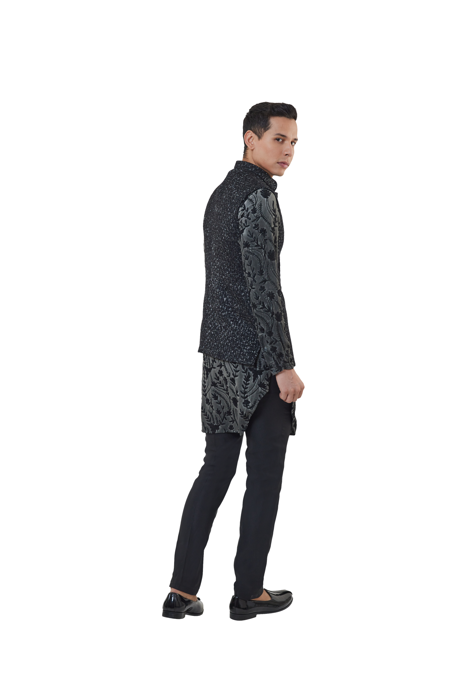 CACTUS THREAD SLEEVELESS BLACK JACKET  