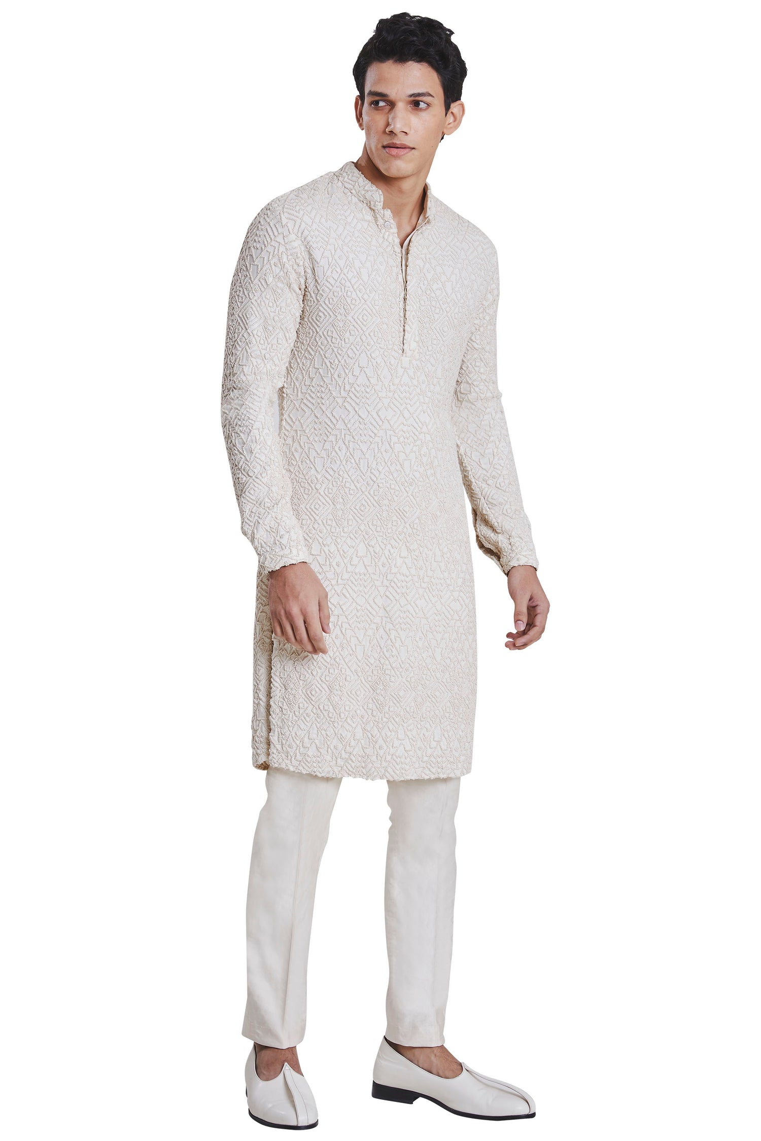 SINGLE GEOMETRIC KNOTTED KURTA  