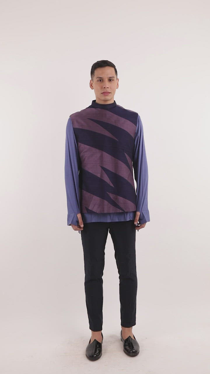 FURRY STRIPE SLEEVLESS JACKET  