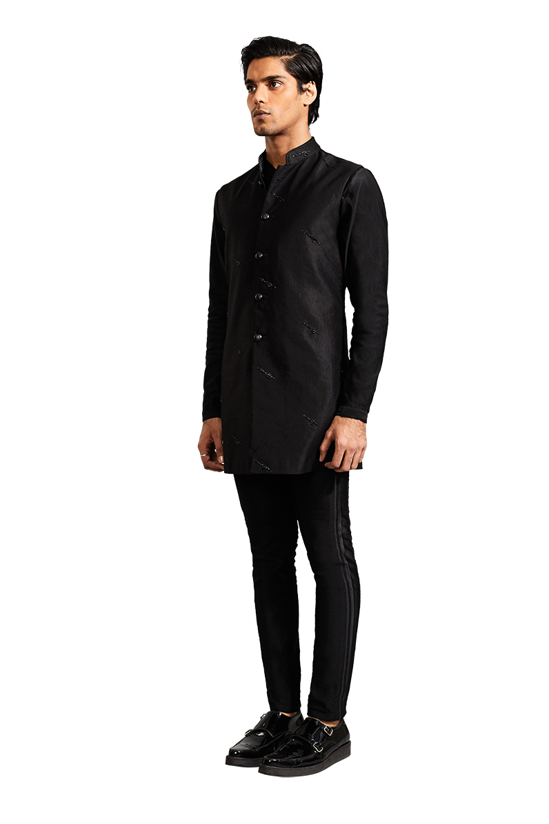 SLANT BIRD HIGHLIGHTED BLACK SLEEVELESS JACKET  