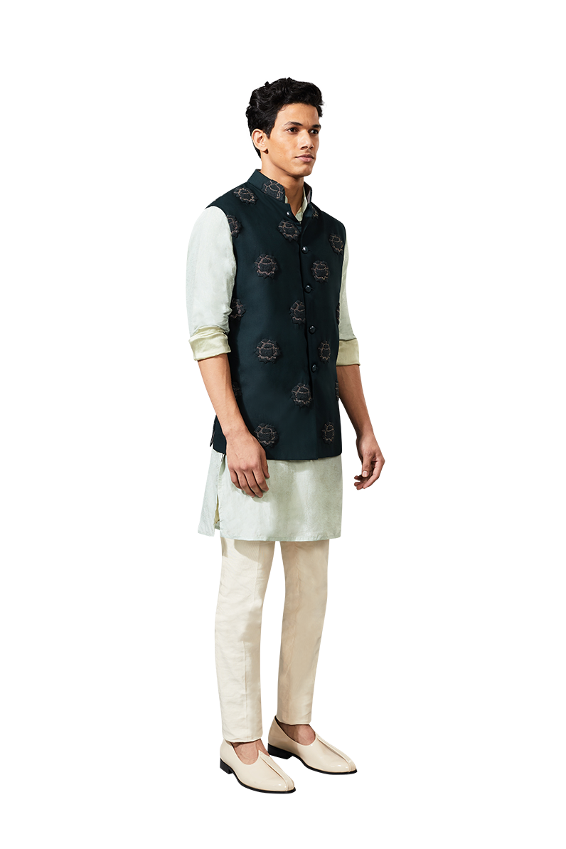 ROSE KNOTTED HIGHLIGHTED SLEEVELESS JACKET  